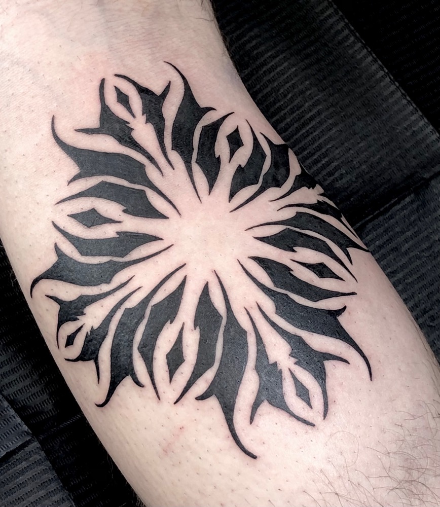 Tribal Blackwork Tattoo von Annkatrin