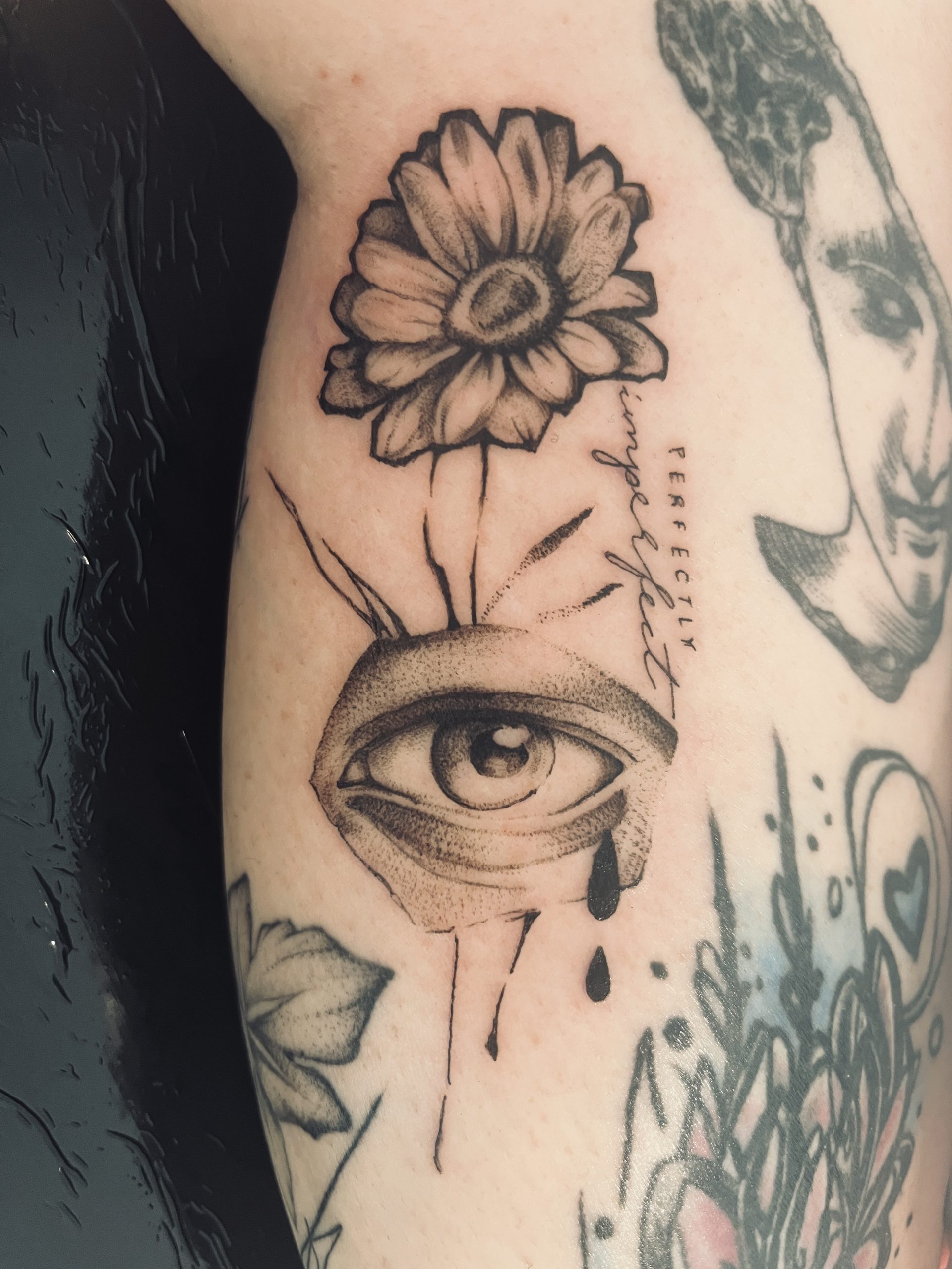Fineline Auge und Blume von Daniela